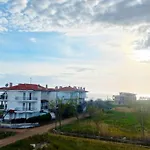 Апартаменты Elizabeth View *
