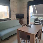Elizabeth View Апартаменты Флогита