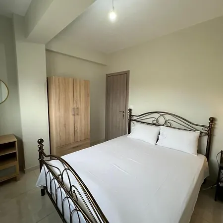 Elizabeth View Apartment *