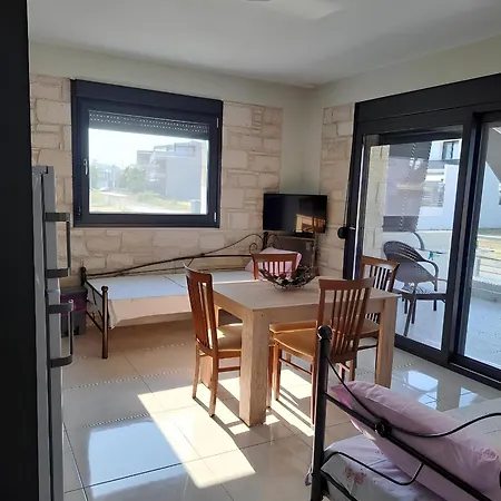 Apartment Elizabeth View Flogita