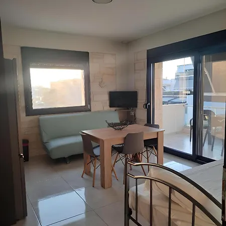 Elizabeth View Apartment