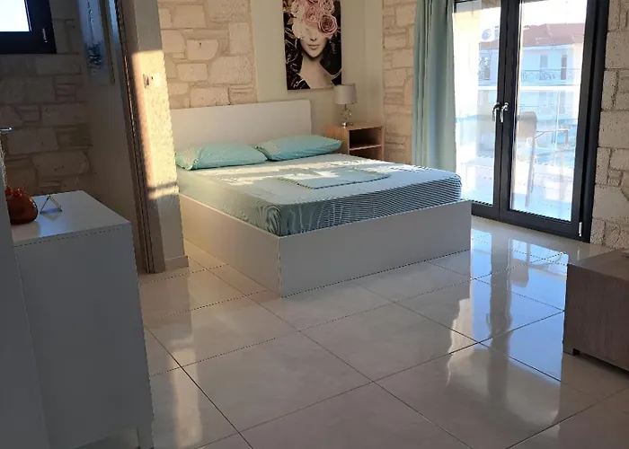 Elizabeth View Апартаменты Флогита