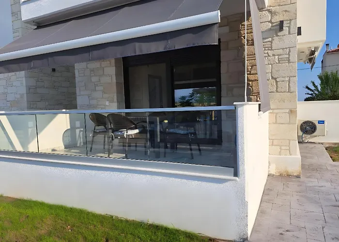 Elizabeth View Flogita